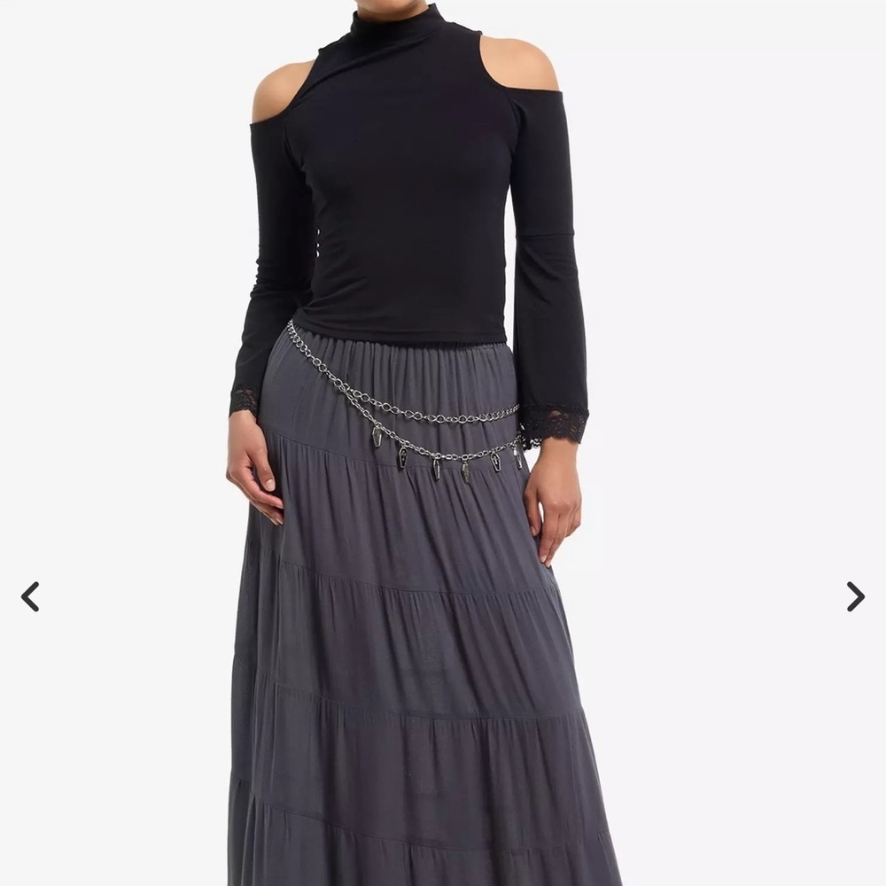 Hot Topic Black Cold Shoulder Blouse with Lace - Picture 2 of 3